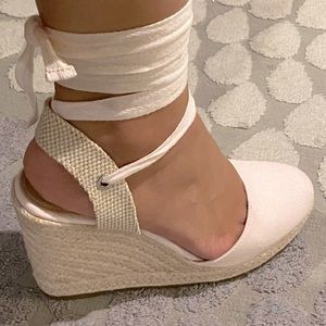 Espadrille Wedge Closed Toe Platform Lace Up Ankle Wrap Summer Sandals. Size 8